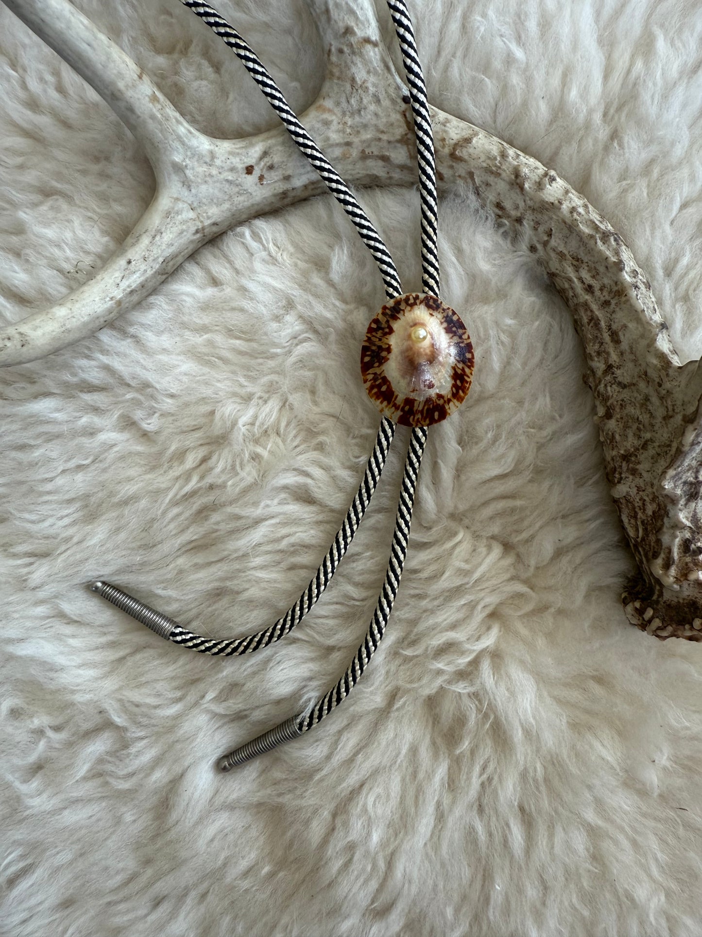 Shell + Pearl Bolo Tie