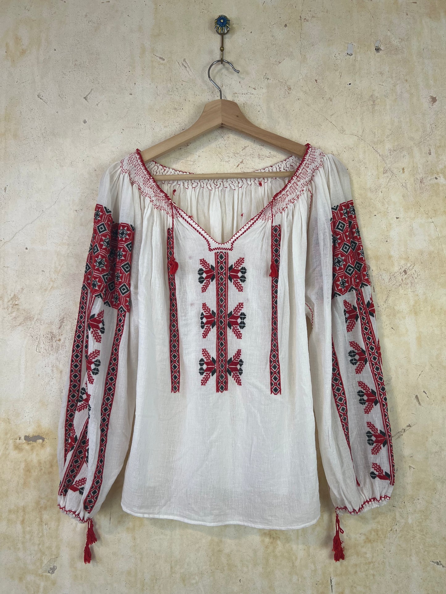 1930s Hungarian Embroidered Peasant Top