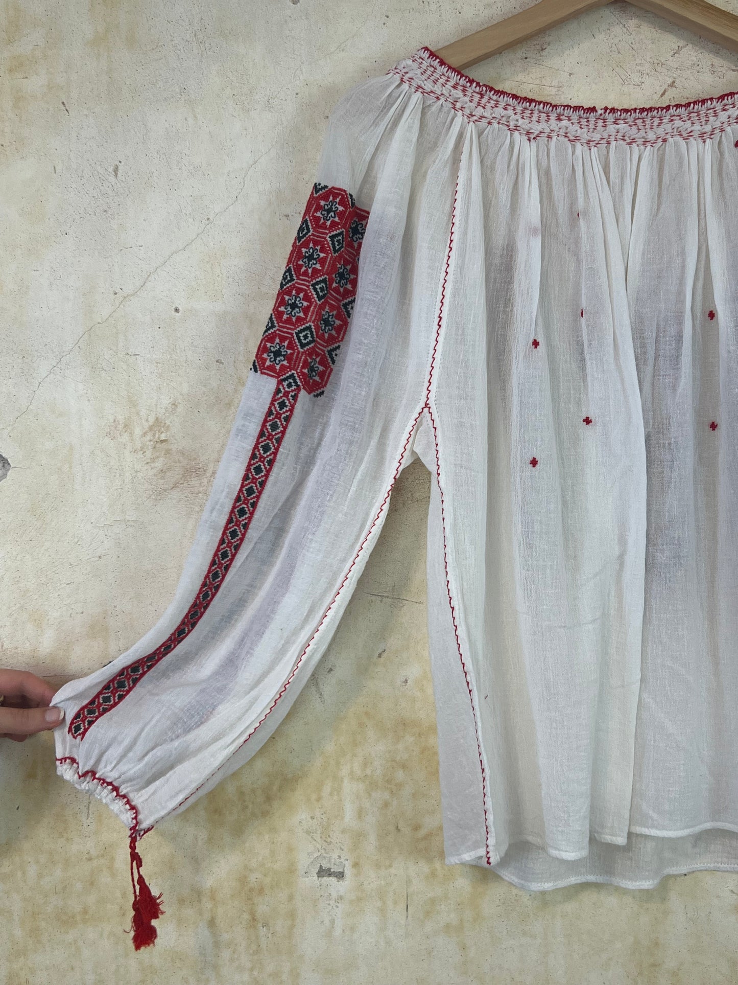 1930s Hungarian Embroidered Peasant Top